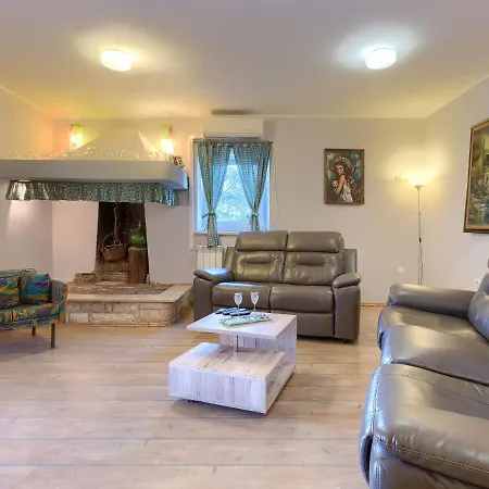 Lancin By Interhome * Divšići