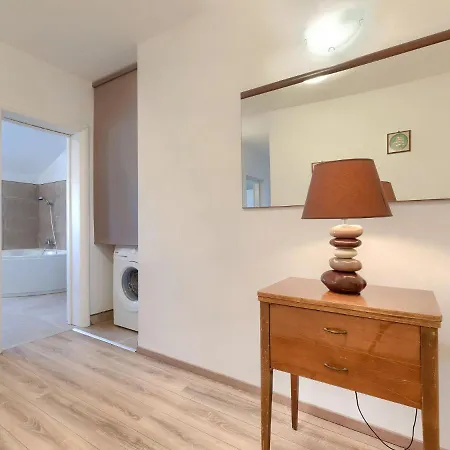 Lancin By Interhome Divšići