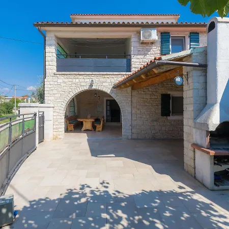 Holiday home Lancin - Rca453 By Interhome Divsici