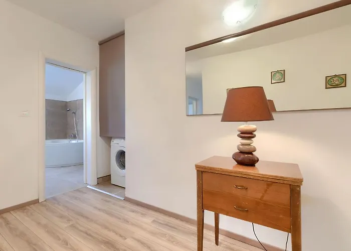 Lancin By Interhome Divšići