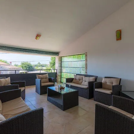 Lancin By Interhome Divšići