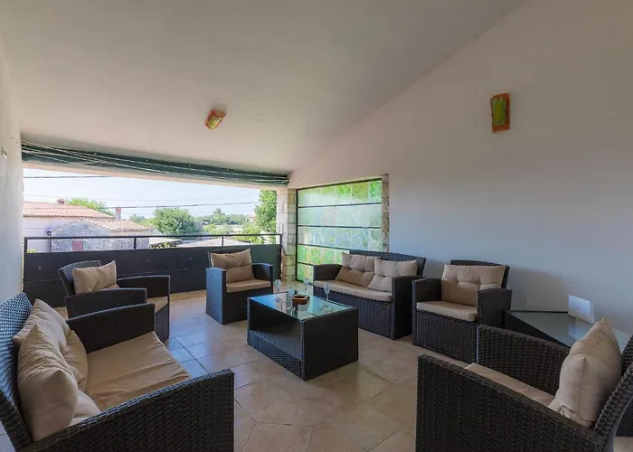 Lancin By Interhome Divsici